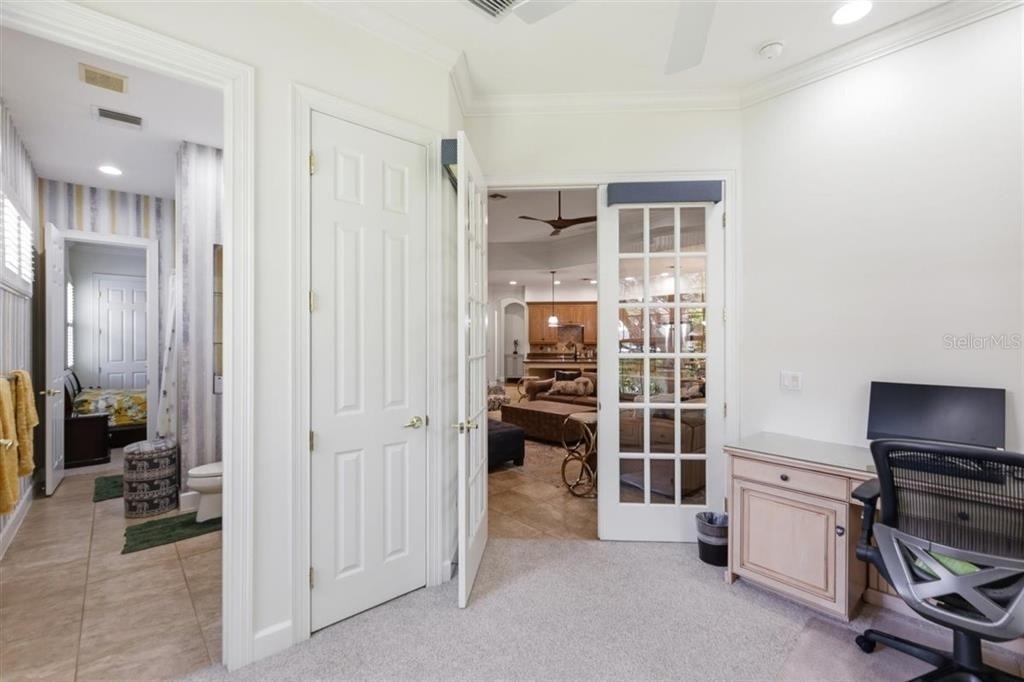 6124 Foxfield Court - Photo 32