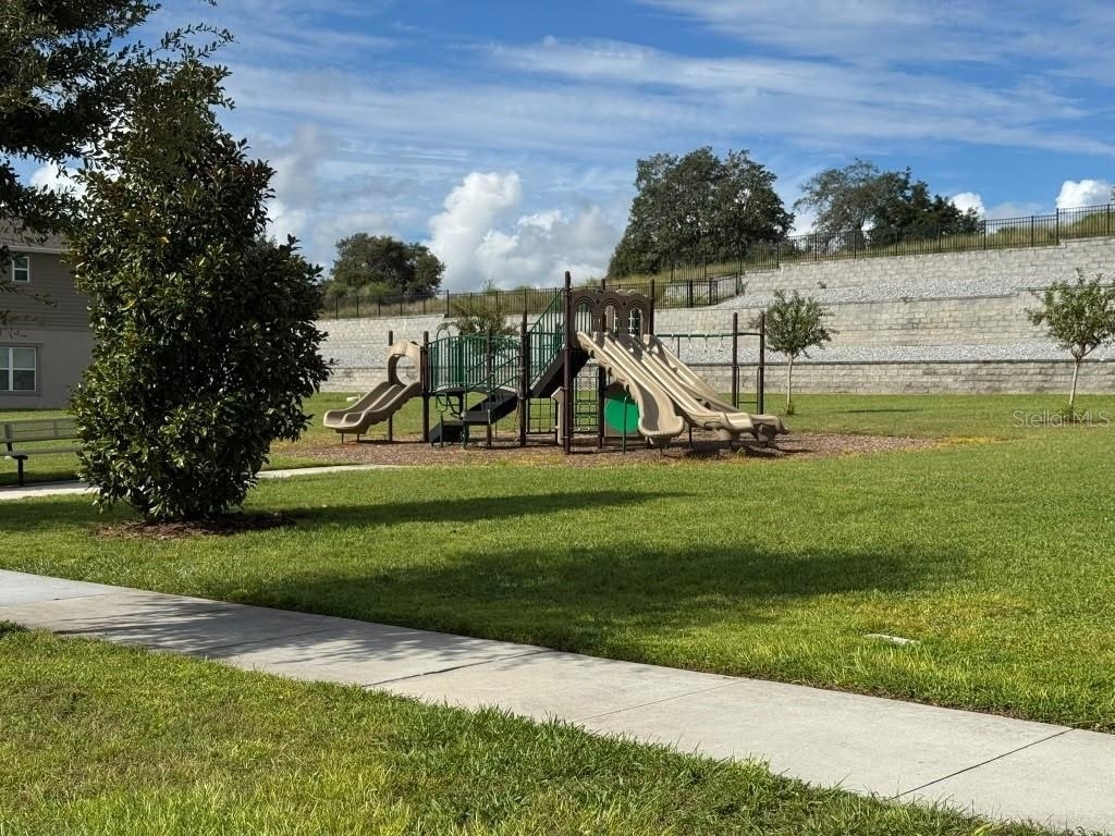 9448 Westside Hills Drive - Photo 8