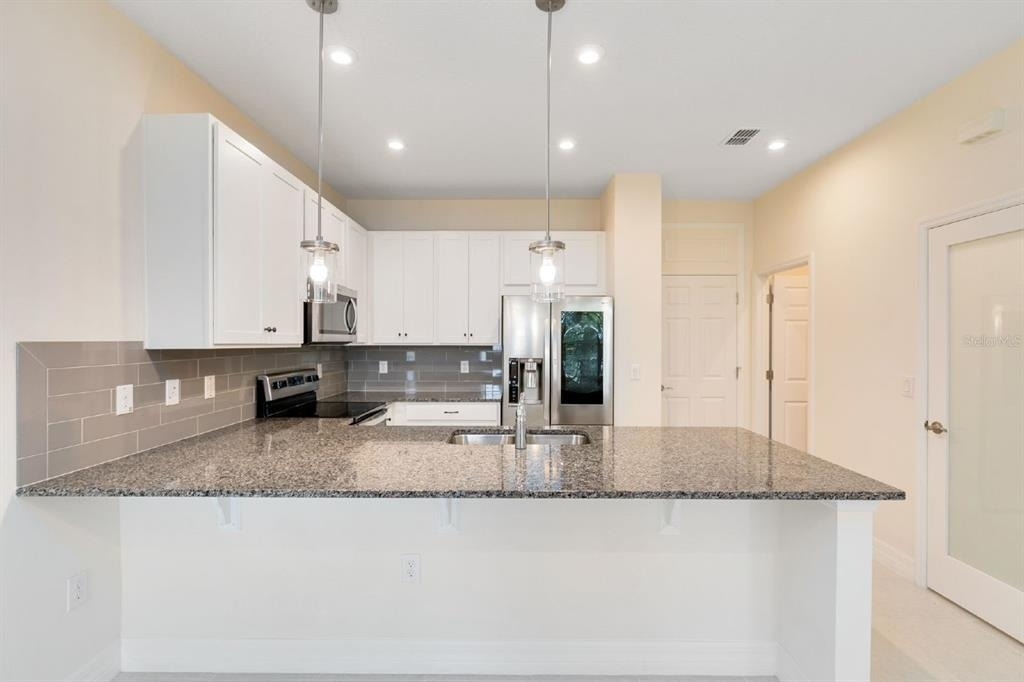 2232 Centerra Loop - Photo 3