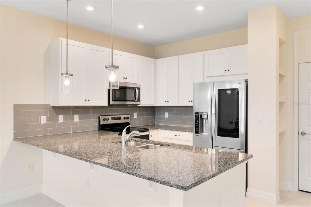2232 Centerra Loop - Photo 2