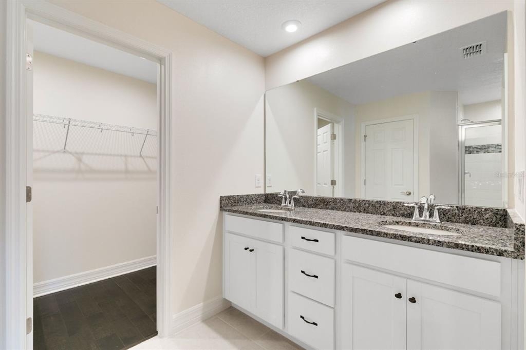 2232 Centerra Loop - Photo 10