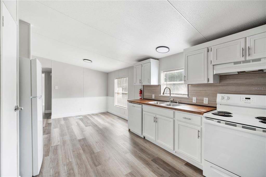 4129 Woodsridge Drive - Photo 10
