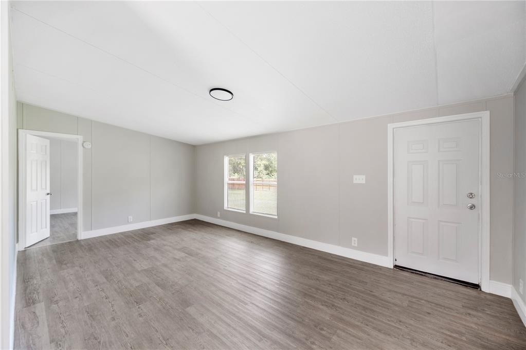 4129 Woodsridge Drive - Photo 4