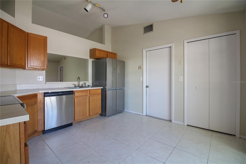 527 Emerald Cove Loop - Photo 4