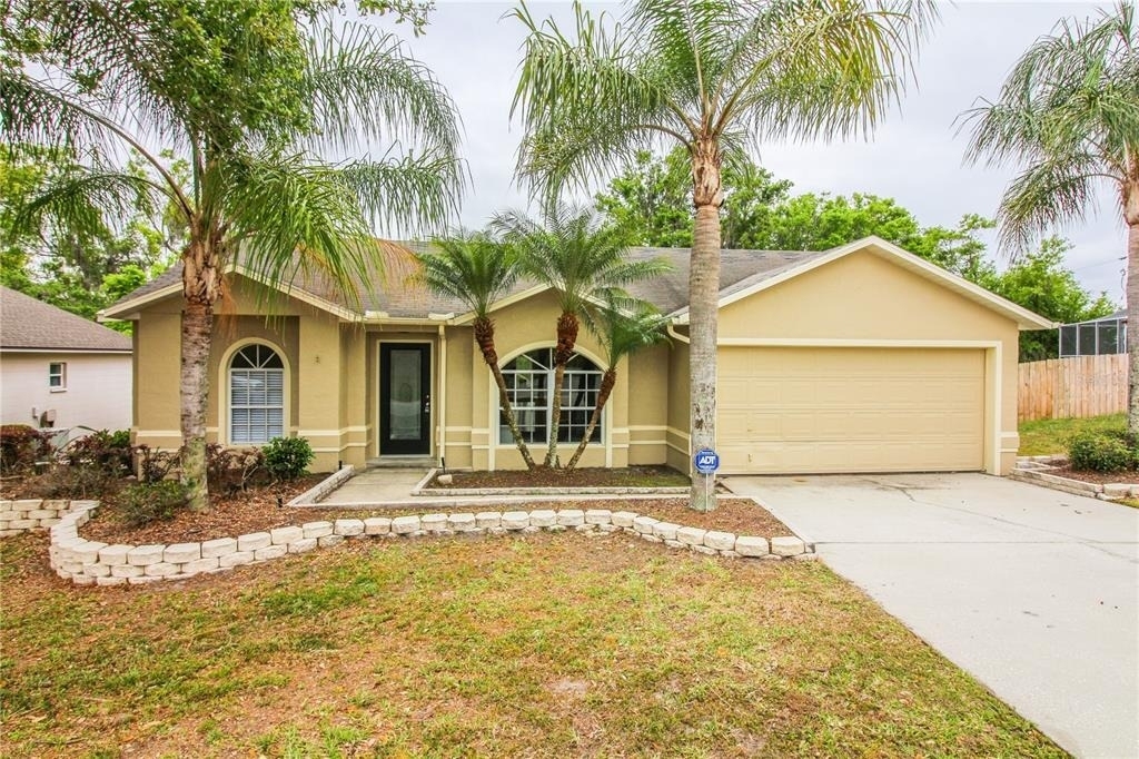 527 Emerald Cove Loop - Photo 0