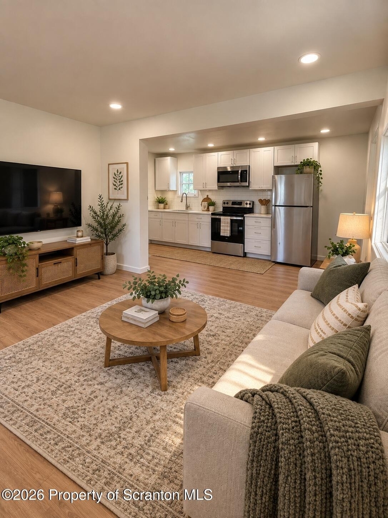 206 Oak Street - Photo 0