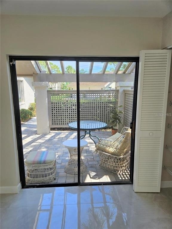 3183 Sandleheath - Photo 4