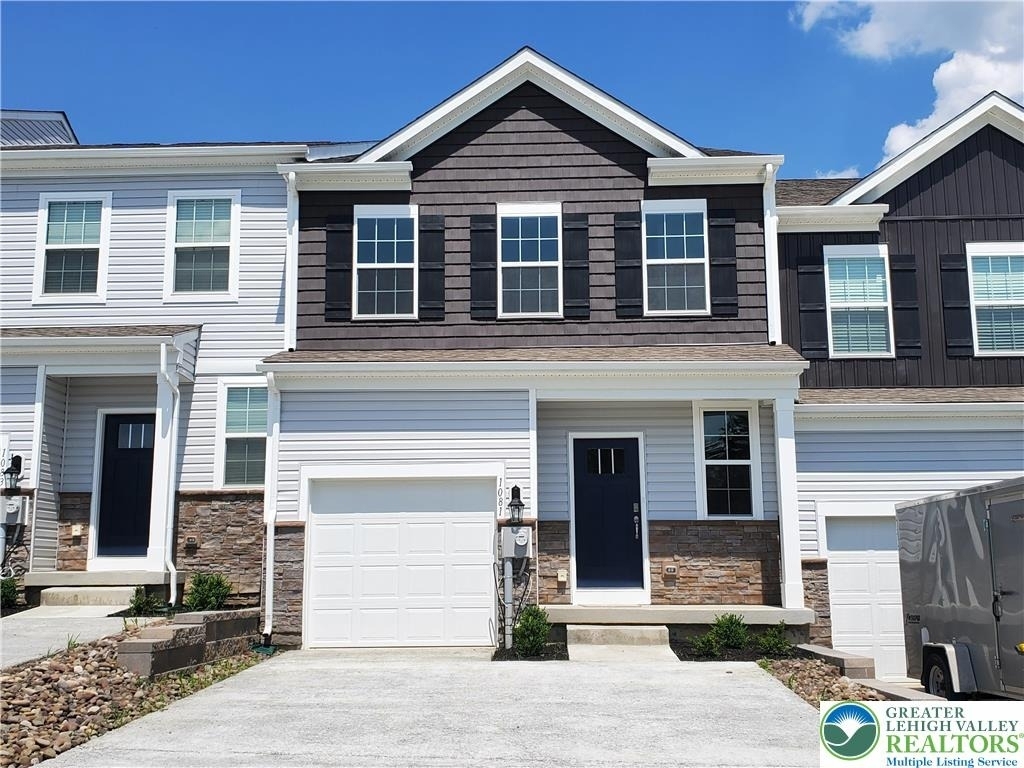 1081 Turnstone Drive - Photo 0