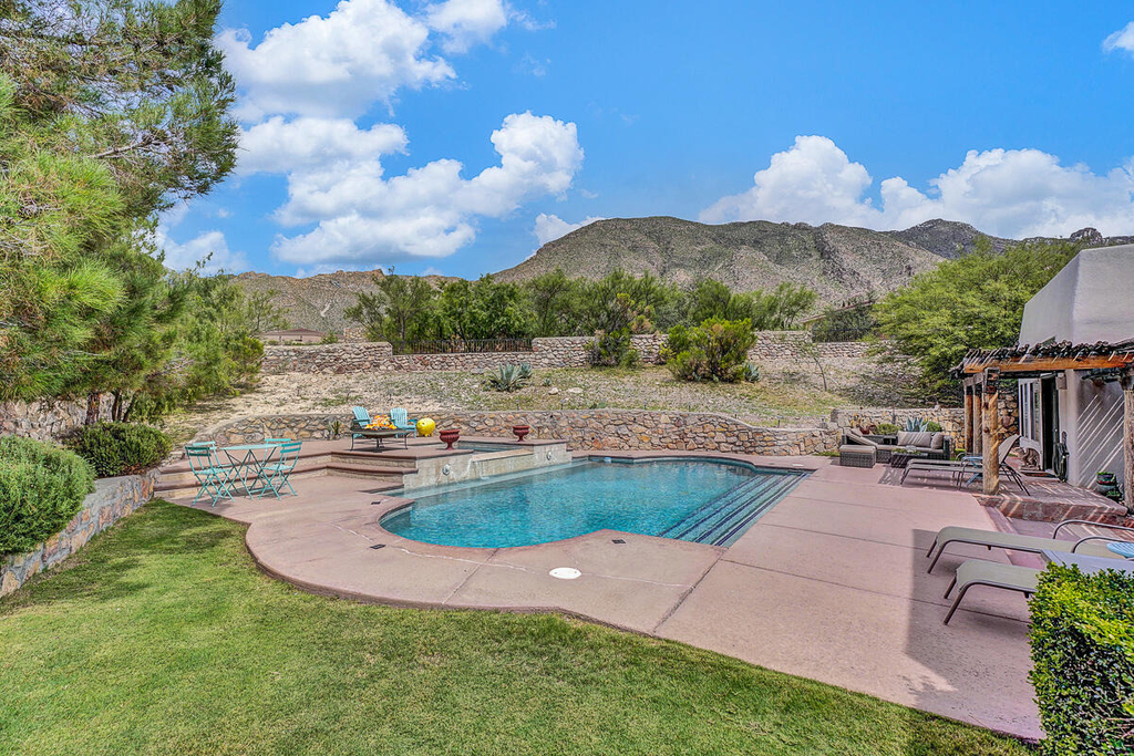 5601 Burning Tree Drive - Photo 1