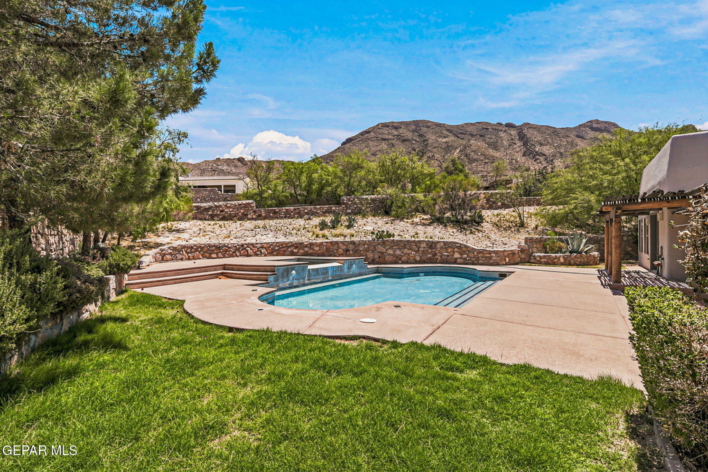 5601 Burning Tree Drive - Photo 56