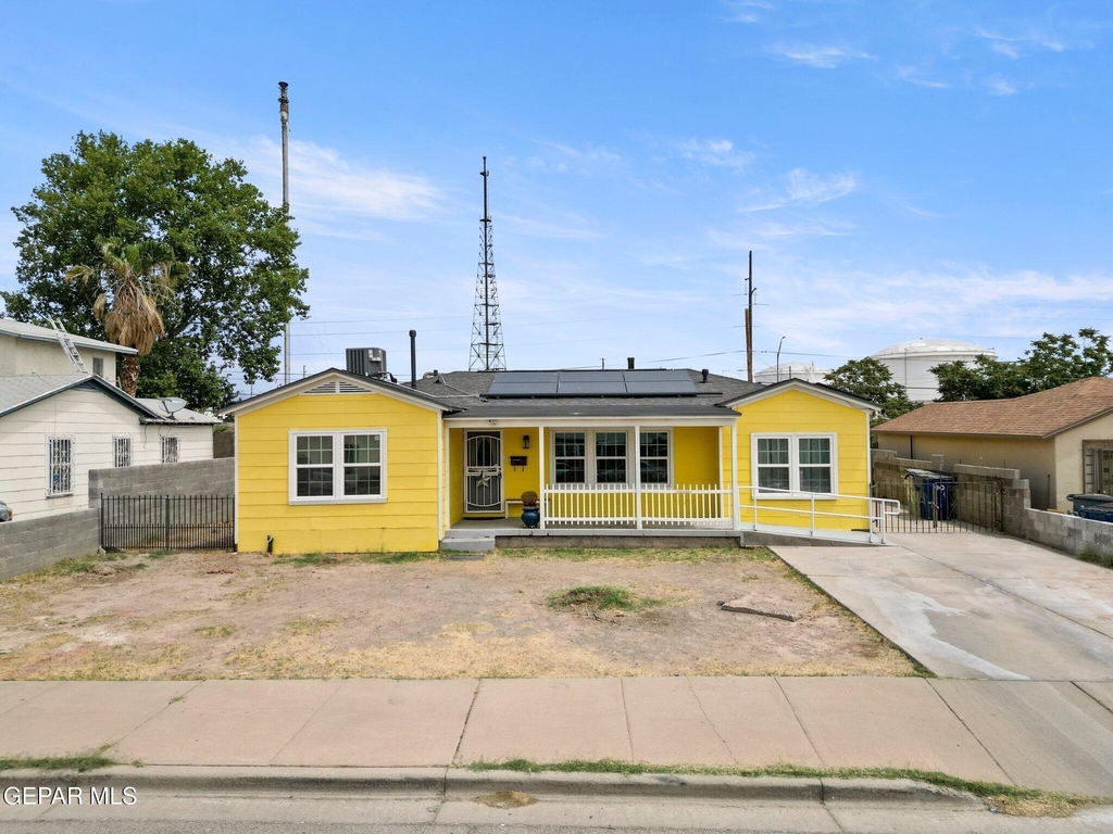137 Anita Circle - Photo 0