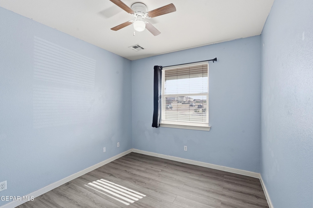 3917 Desert Bluff Drive - Photo 10
