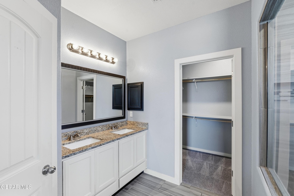 3917 Desert Bluff Drive - Photo 15