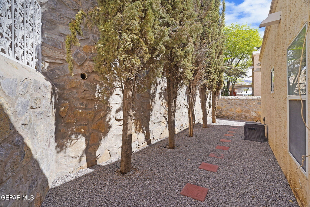 143 N Alto Mesa Drive - Photo 23