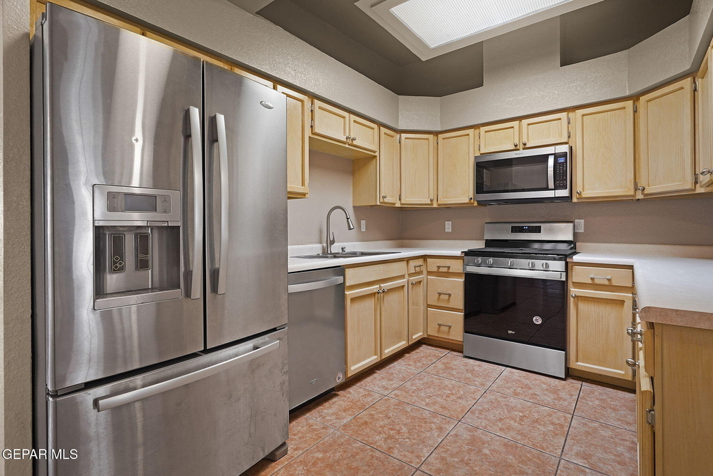 143 N Alto Mesa Drive - Photo 3
