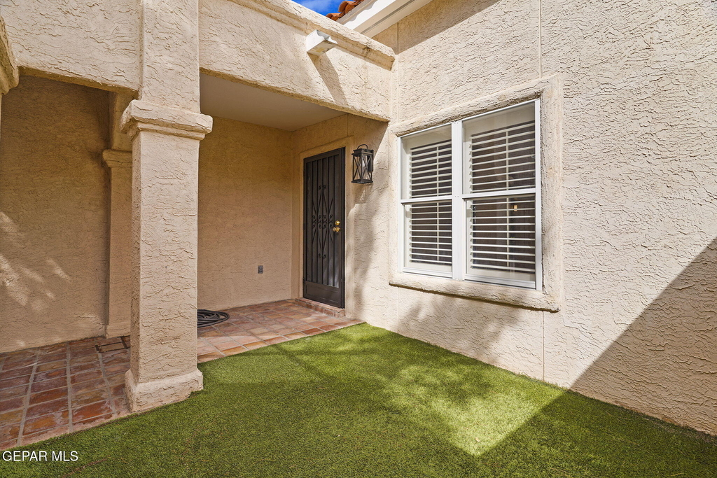 143 N Alto Mesa Drive - Photo 4