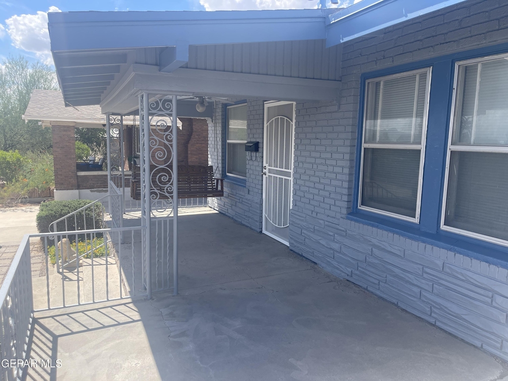 609 E Robinson Avenue - Photo 8
