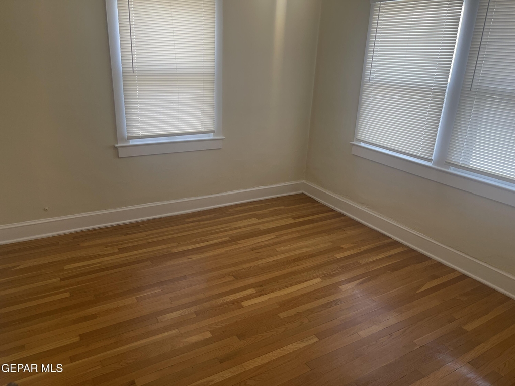 609 E Robinson Avenue - Photo 29