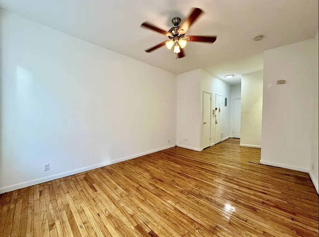 411 West 54th Street - Photo 10