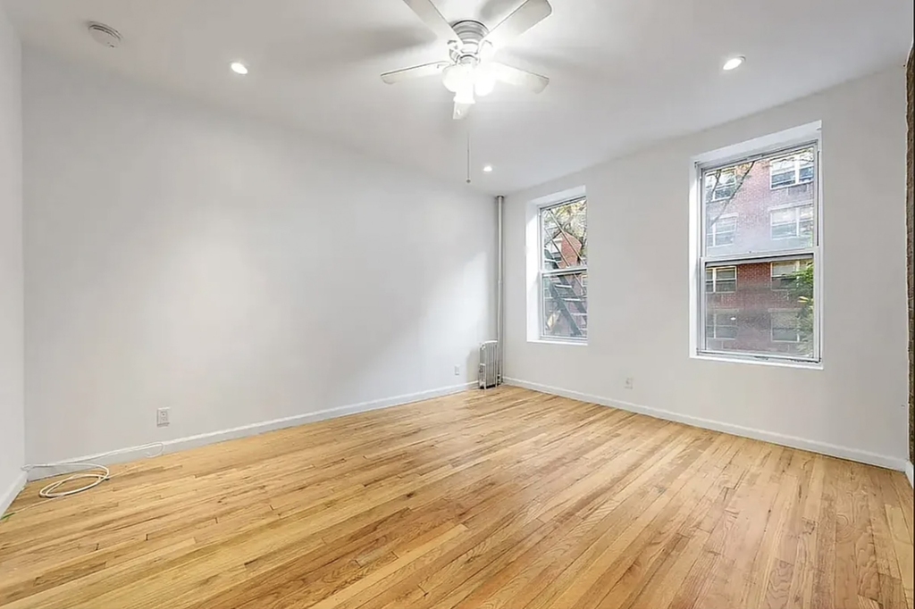 411 West 54th Street - Photo 6