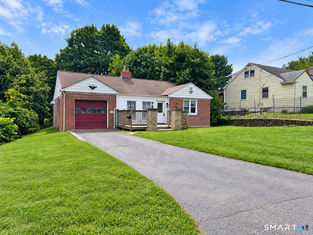 112 Ochsner Place - Photo 0