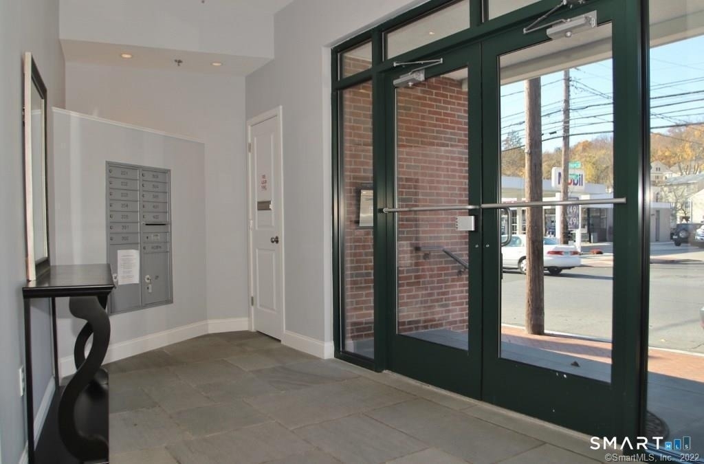 947 Hope Street - Photo 4