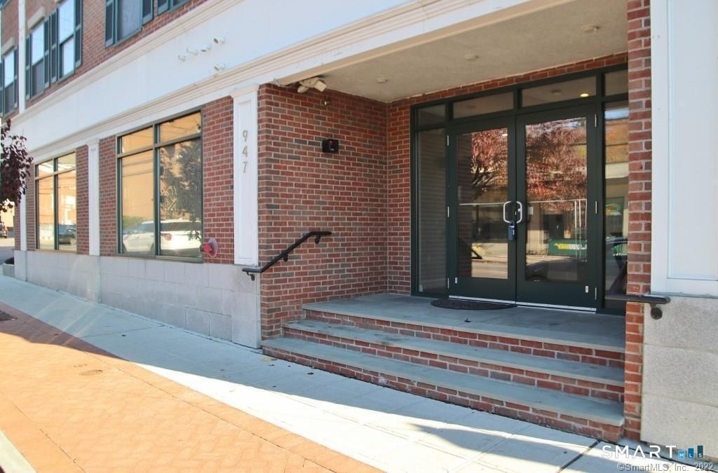 947 Hope Street - Photo 2
