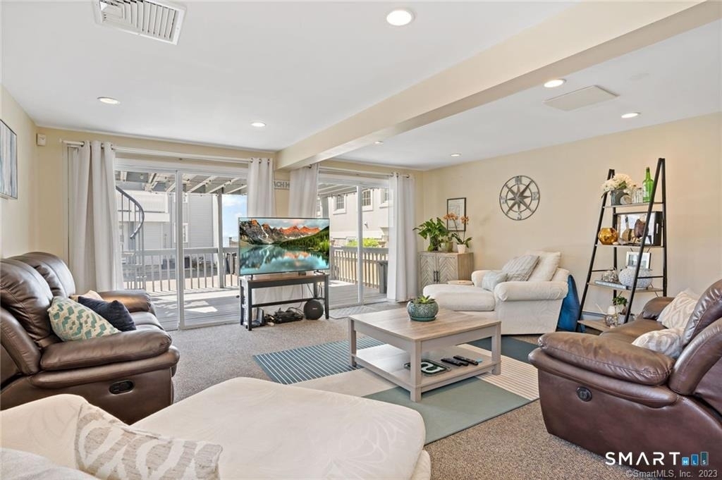 210 Broadway - Photo 3