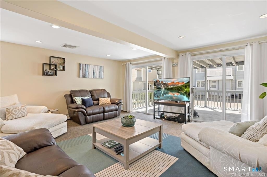 210 Broadway - Photo 4