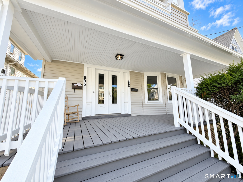 695 Laurel Avenue - Photo 1
