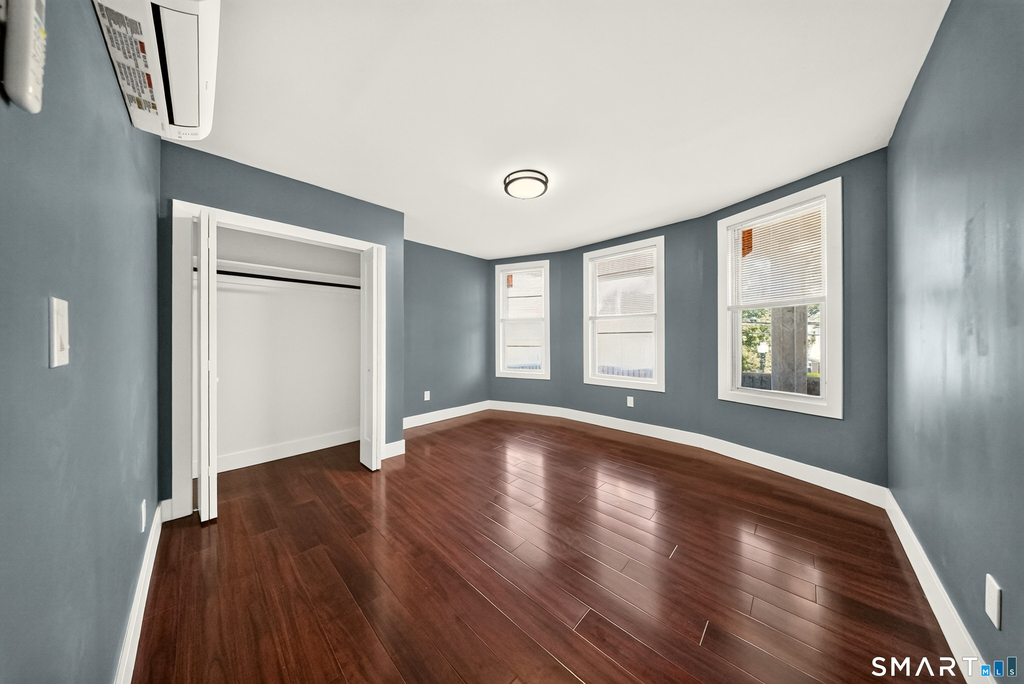 357 Park Avenue - Photo 0