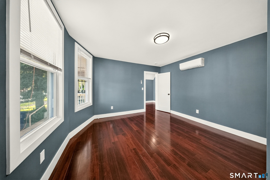 359 Park Avenue - Photo 4