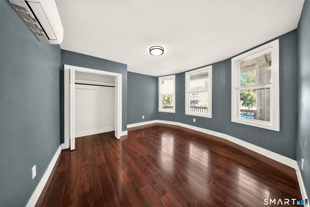 359 Park Avenue - Photo 2