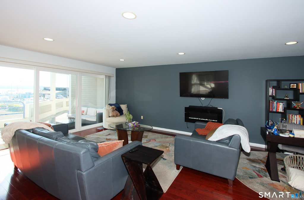 14 Harbour Close - Photo 11
