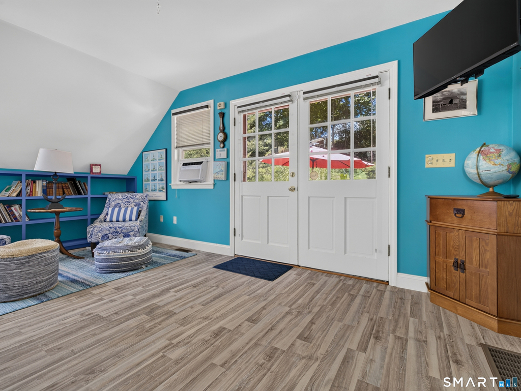 427 Noank Road - Photo 4