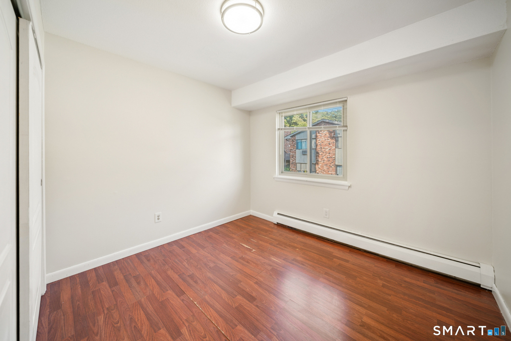232 Oakville Avenue - Photo 22