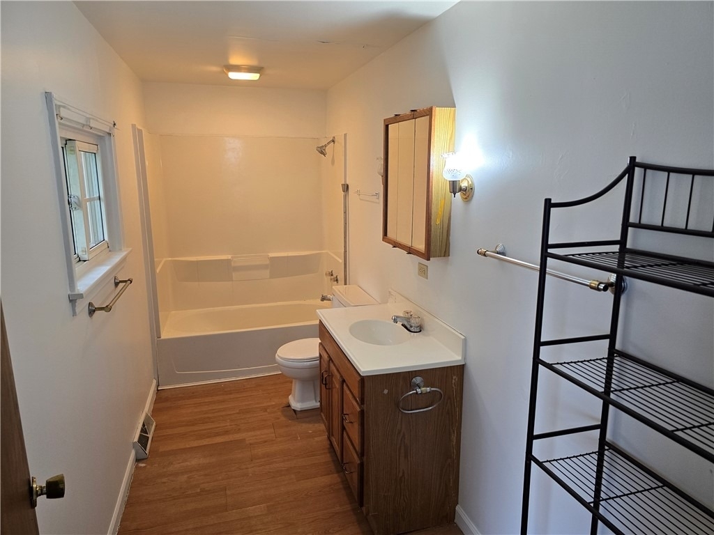 318 Fairview Ave - Photo 8