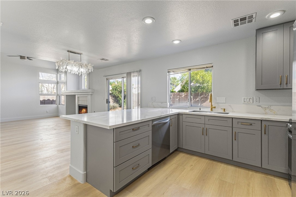 10416 Horseback Ridge Avenue - Photo 12