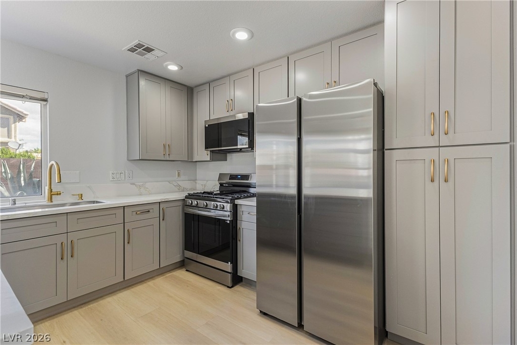 10416 Horseback Ridge Avenue - Photo 11