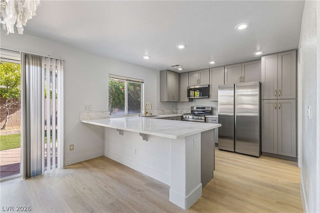 10416 Horseback Ridge Avenue - Photo 13