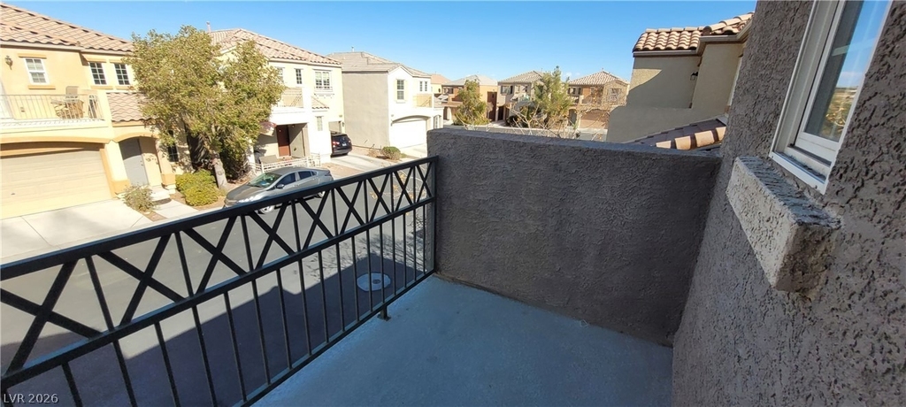 9229 Millikan Avenue - Photo 12