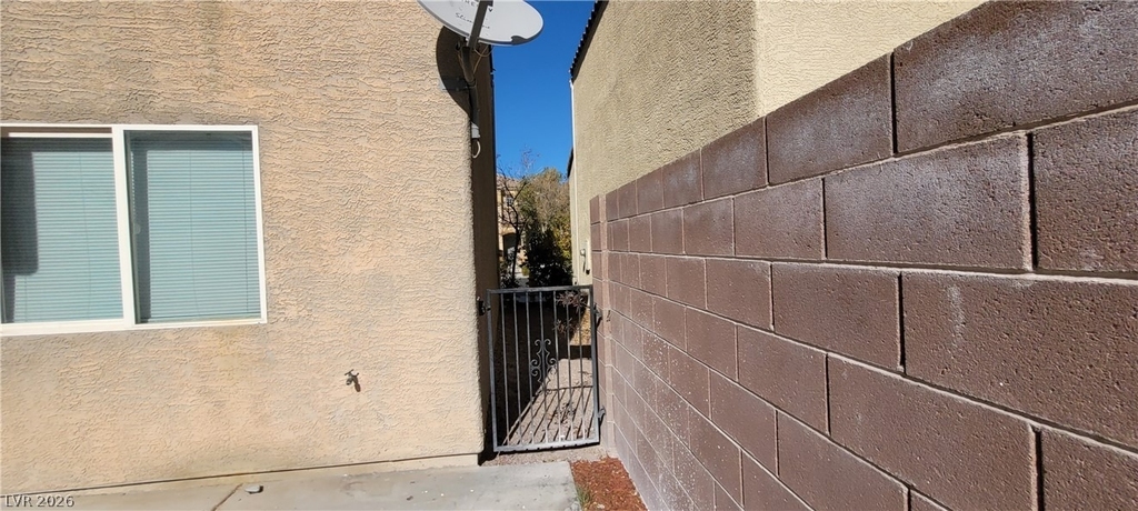 9229 Millikan Avenue - Photo 19
