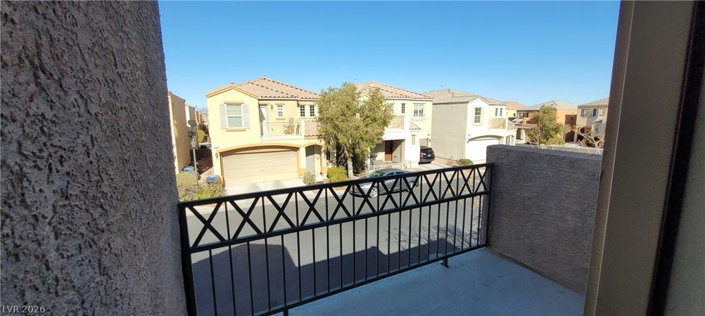 9229 Millikan Avenue - Photo 11