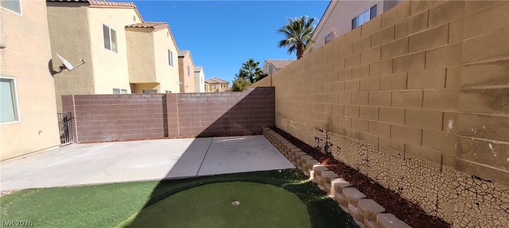 9229 Millikan Avenue - Photo 17