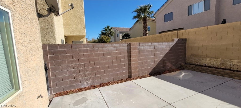 9229 Millikan Avenue - Photo 13