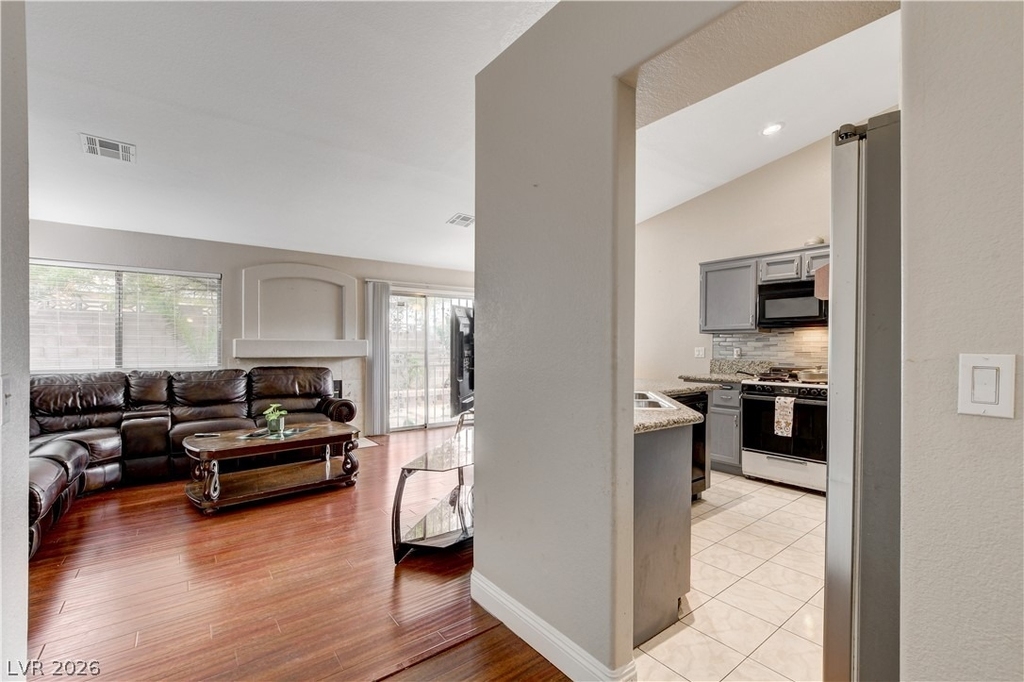 2023 Farmouth Circle - Photo 11