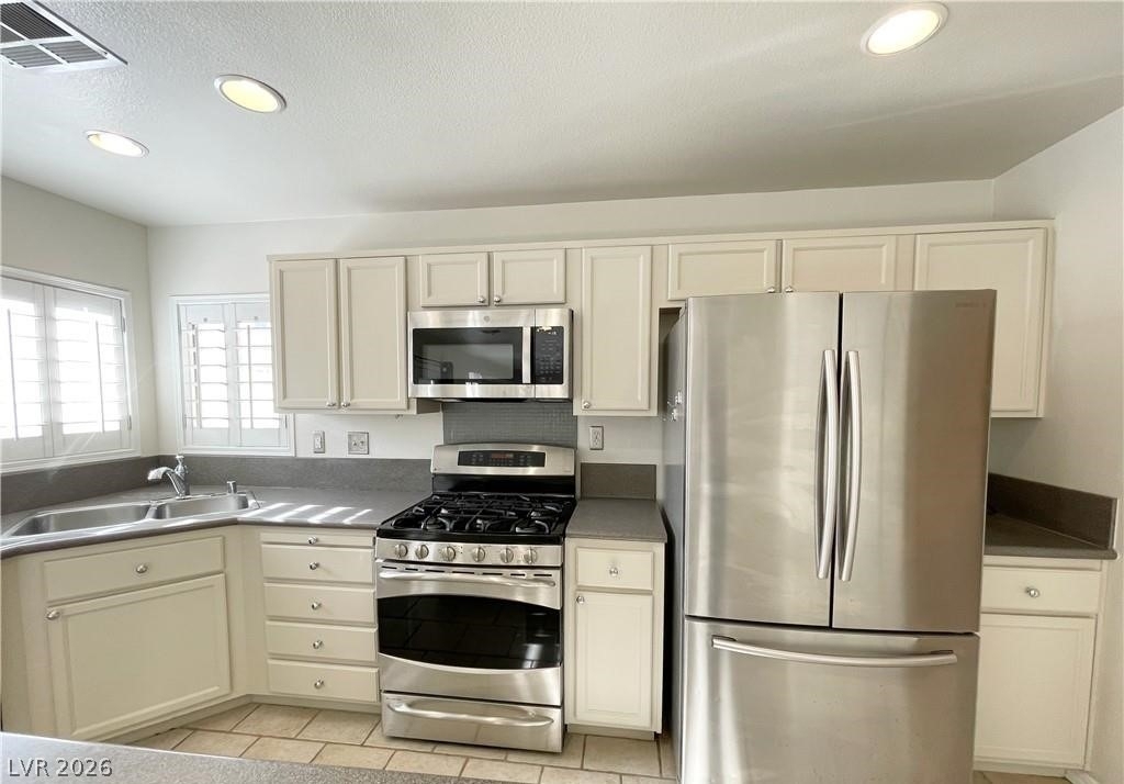 913 Dancing Rain Court - Photo 15