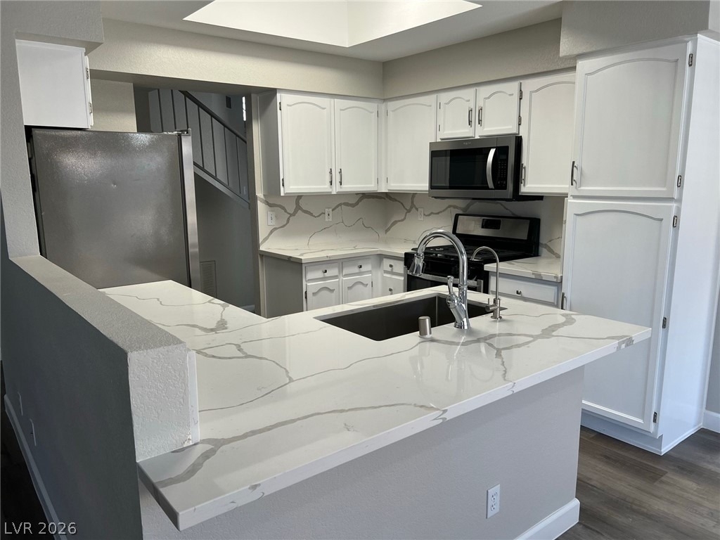 2815 Norfolk Avenue - Photo 2