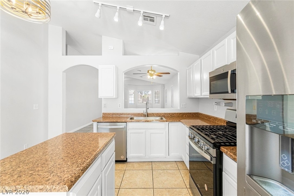 3731 Shadow Tree Street - Photo 10