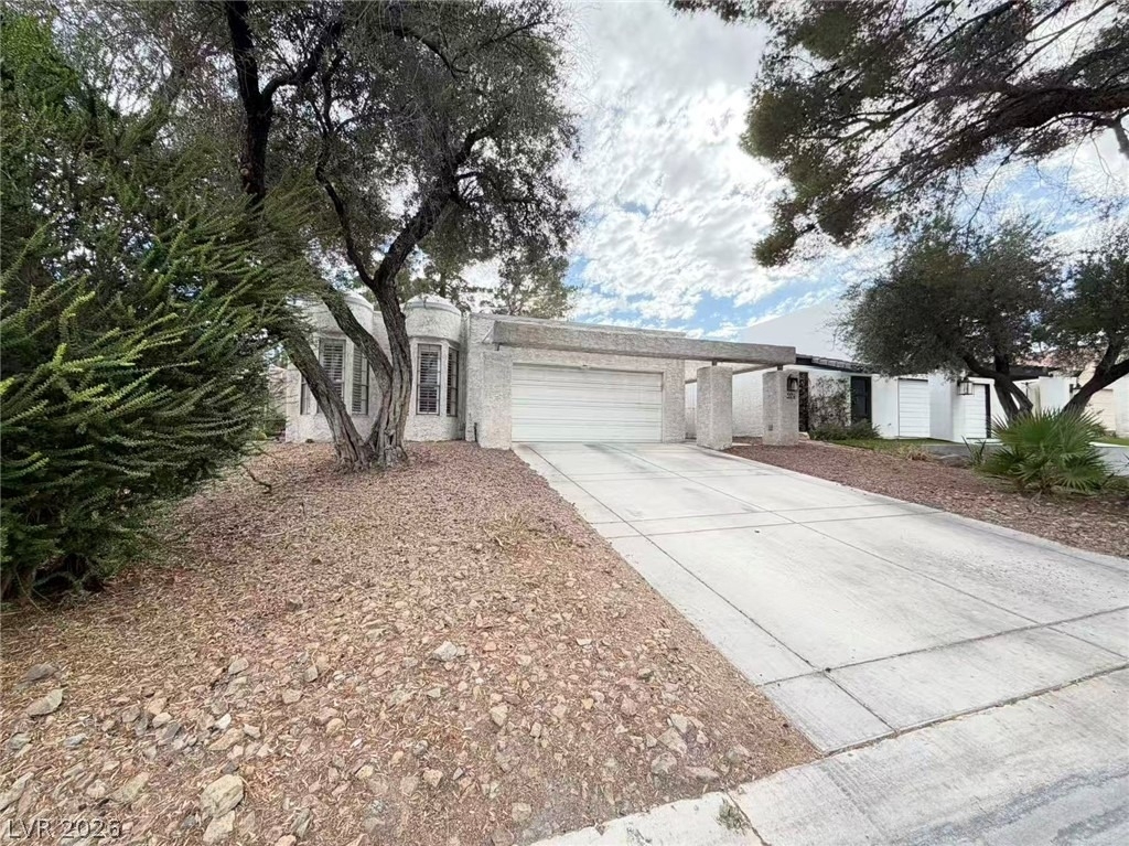 3174 Bel Air Drive - Photo 2